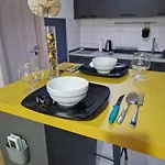 Aerodrom Srna Sunrise Apartment Self Check In & Free Parking * Skopje