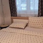 Apartamento Aerodrom Srna Sunrise Self Check In & Free Parking Skopie