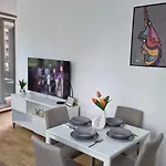 Apartamento Aerodrom Srna Sunrise Self Check In & Free Parking *