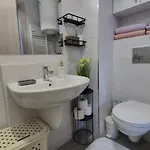 Aerodrom Srna Sunrise Self Check In & Free Parking Apartamento