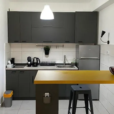 Srna Lux Aerodrom Apartment Skopje