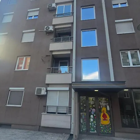 Srna Lux Aerodrom Apartment