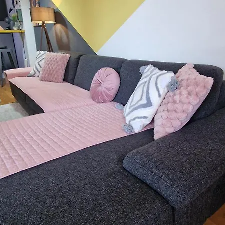 דירה Srna Lux Aerodrom With Rent A Car סקופיה