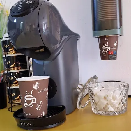 Srna Lux Aerodrom With Rent A Car דירה *