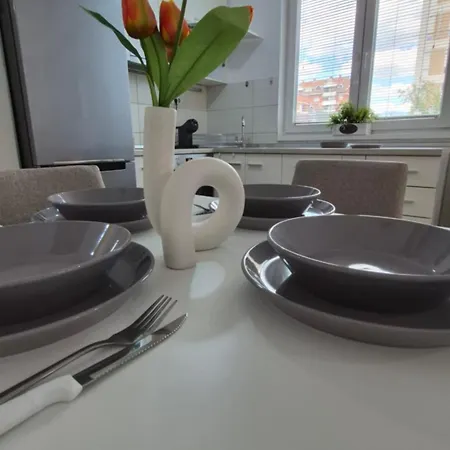 Srna Sunrise Two Bedrooms Apartamento *
