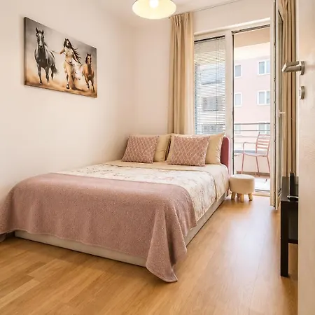 Srna Sunrise Two Bedrooms Apartamento *