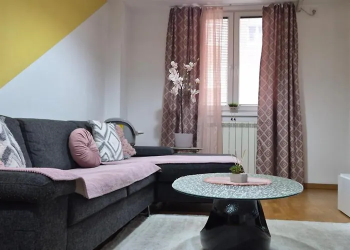 Apartment Srna Lux Aerodrom With Rent A Car