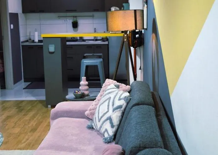 Srna Lux Aerodrom With Rent A Car Apartment Skopje